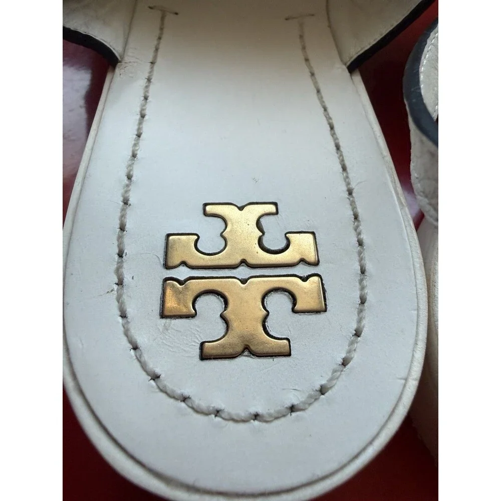 Tory Burch Adrien Chain Sandal Ivory Leather Gold Medallion Size 8M Casual - Picture 4 of 11
